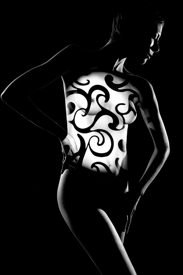 Fine Art Nude photography training - with spot projection - Lindsay Adler Photography