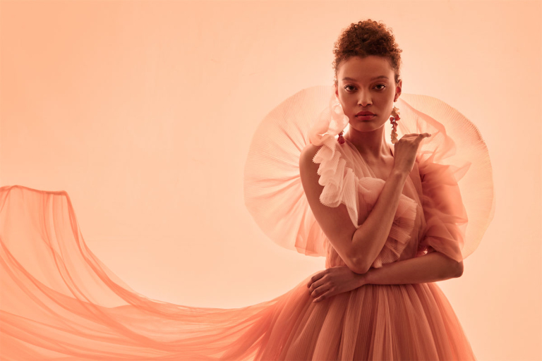 Learn Plus EP 36: Pantone Color of the Year: Peach Fuzz / Lindsay Adler Photography
